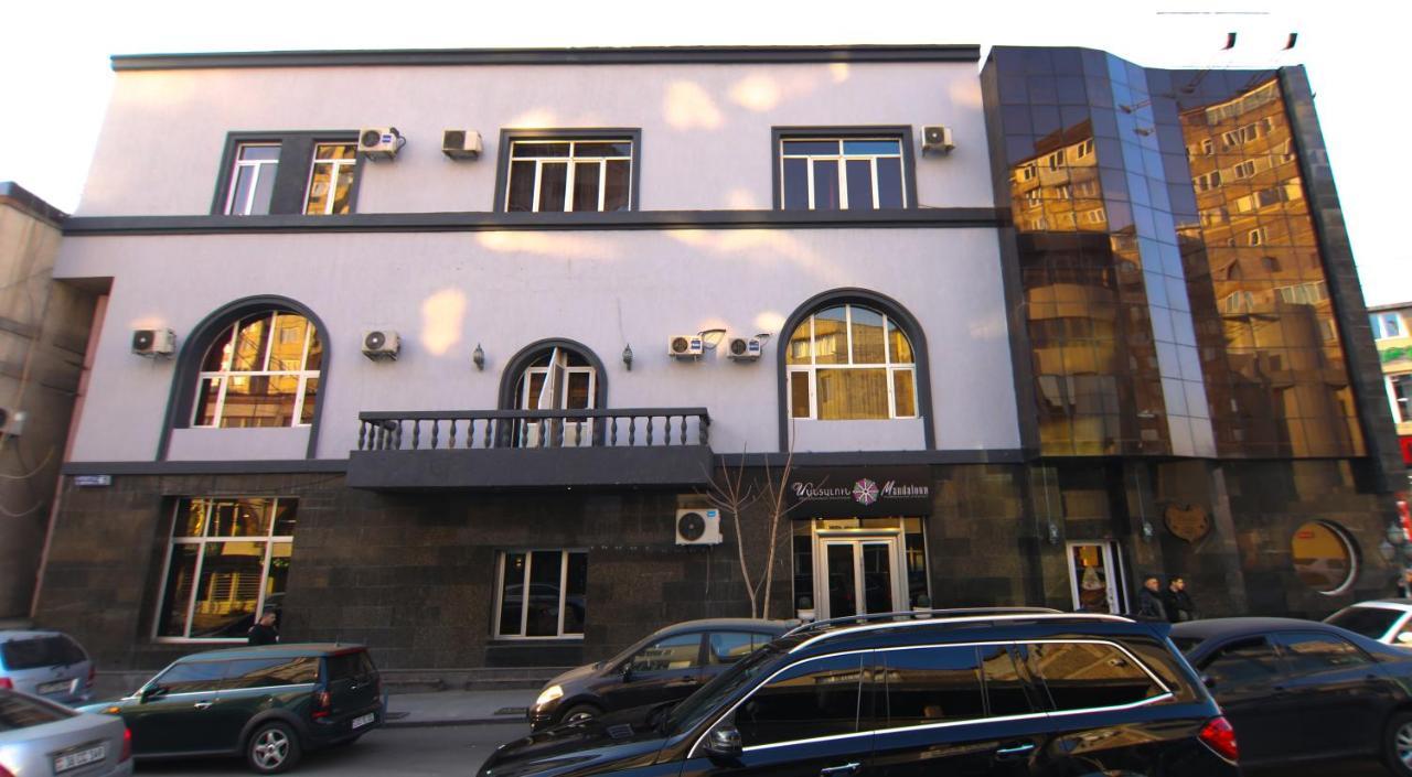 New Bella Hotel Erivan Exterior foto