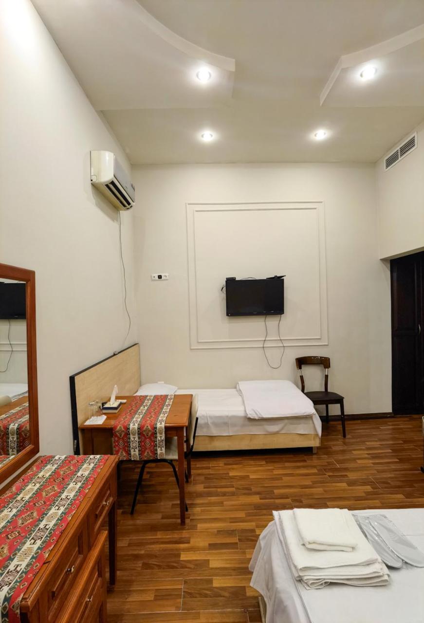New Bella Hotel Erivan Zimmer foto