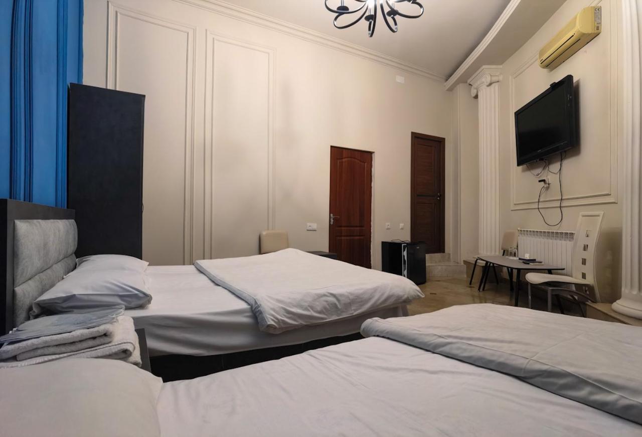 New Bella Hotel Erivan Zimmer foto
