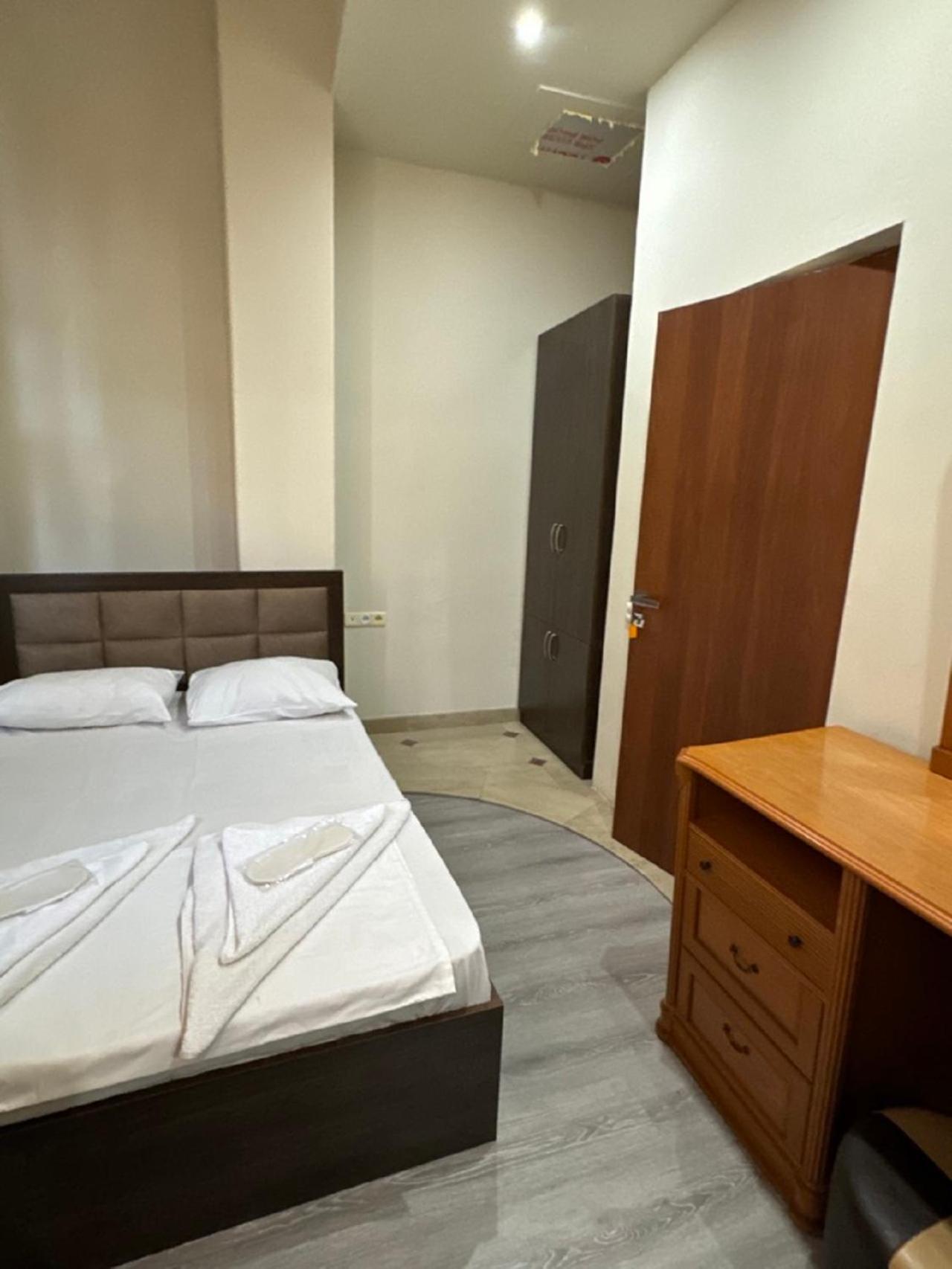 New Bella Hotel Erivan Exterior foto