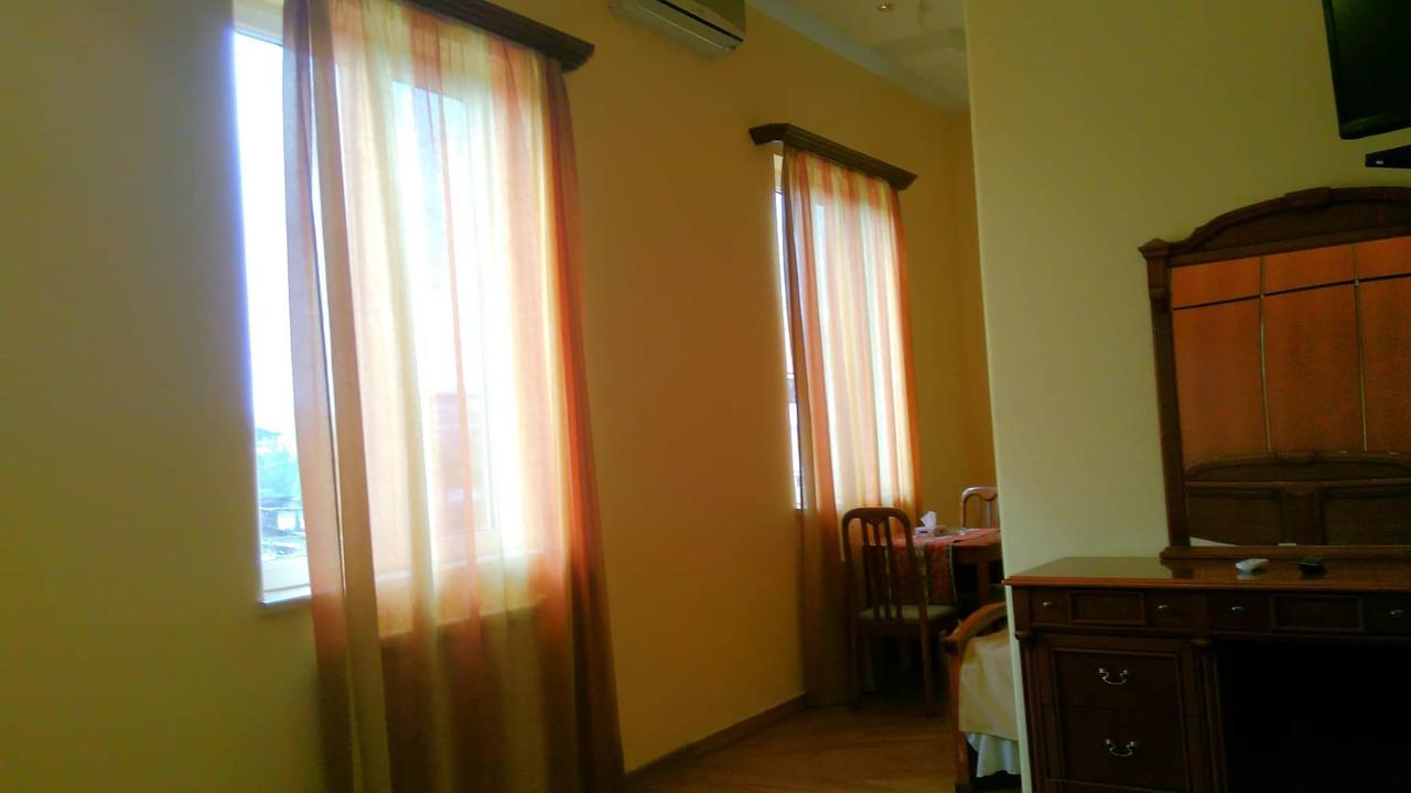 New Bella Hotel Erivan Exterior foto